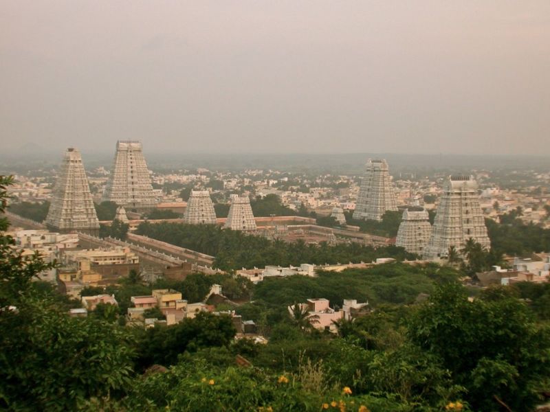 09-Arunachala Deepam
view of big temple of Arunachala seen from the hill
Keywords: Tiruvannamalai;Arunachala;Shivatemple